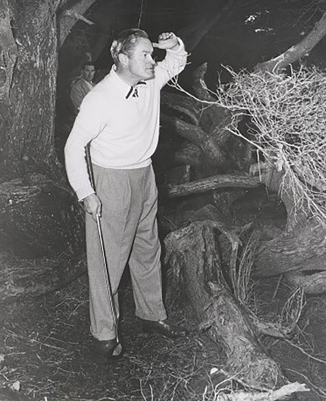 Bob Hope searching with a challenging lie